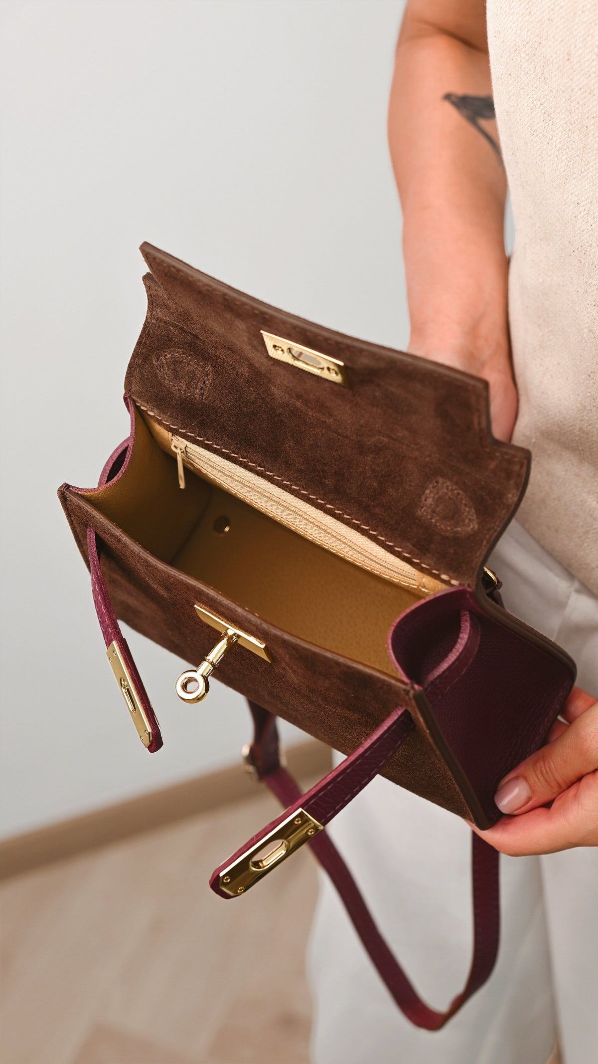 LINA MINI VELUR DARK MOCHA & WINE **ARE MICI IMPERFECȚIUNI**