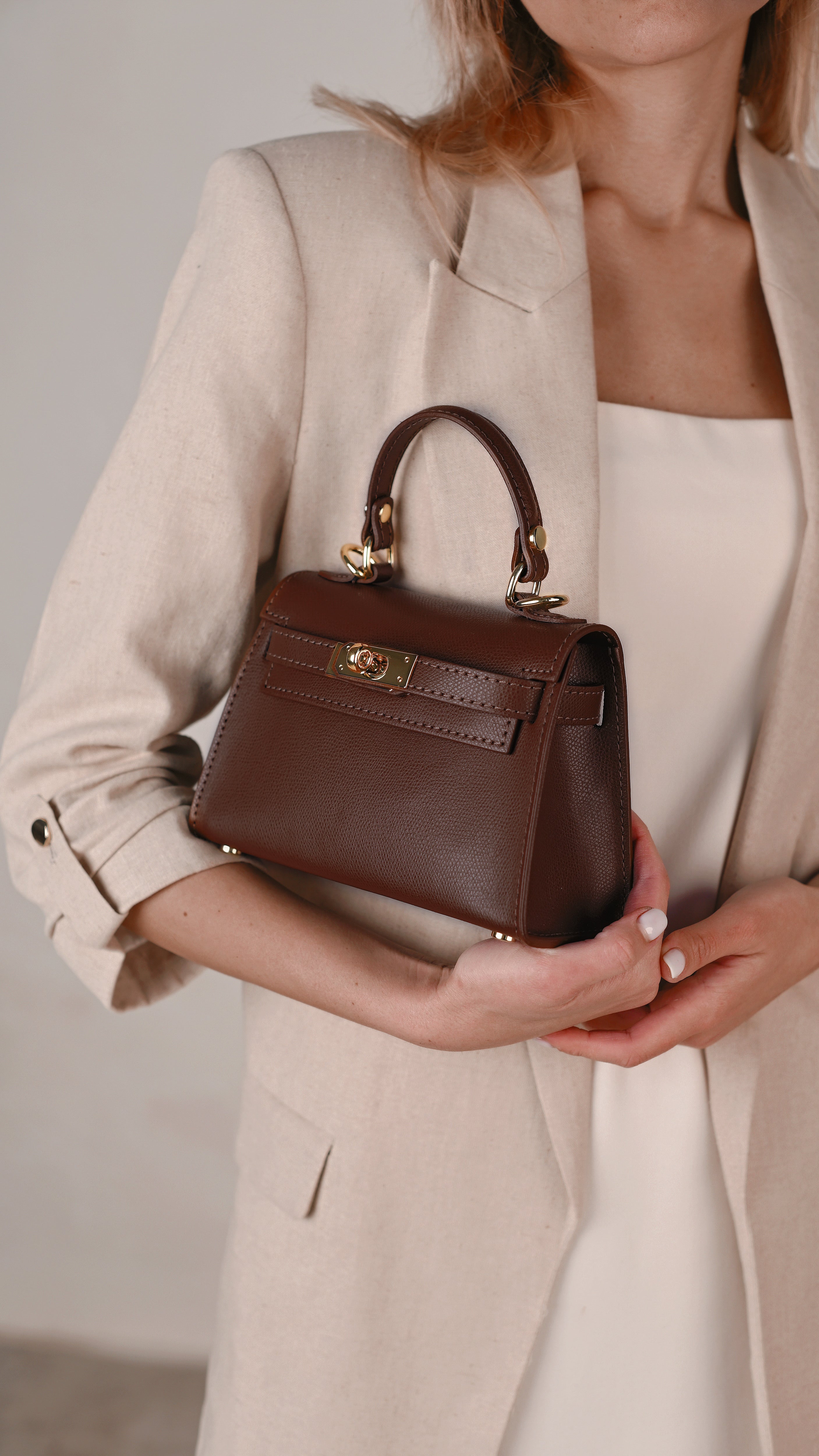 VAKT.別注MOLINI CompactWalletsuede/BROWN Geantă LINA Mini Camel | Piele Naturală | Mihailiuc – MIHAILIUC