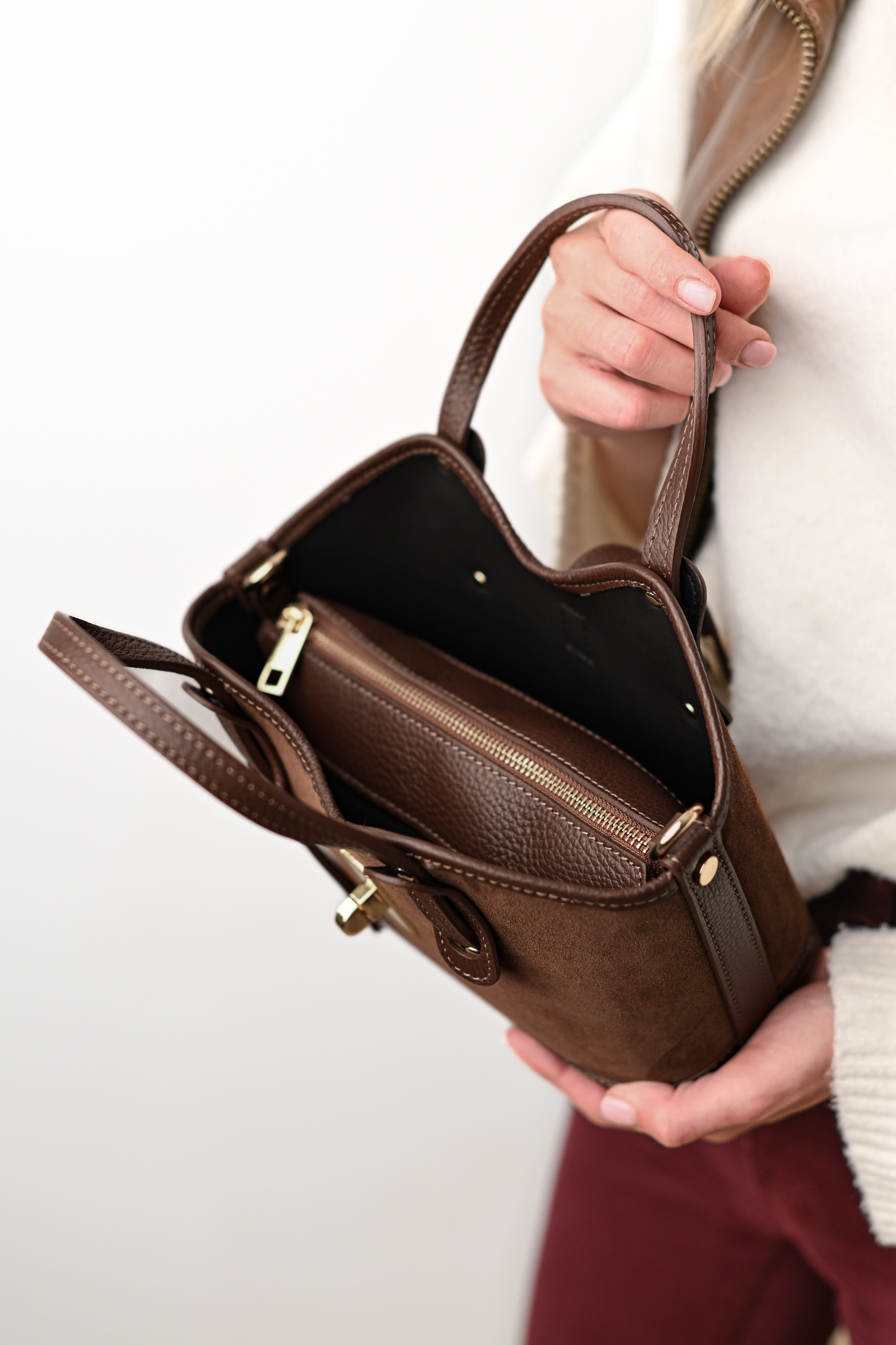 VANESSA MINI VELUR CIOCOLATĂ NEAGRĂ